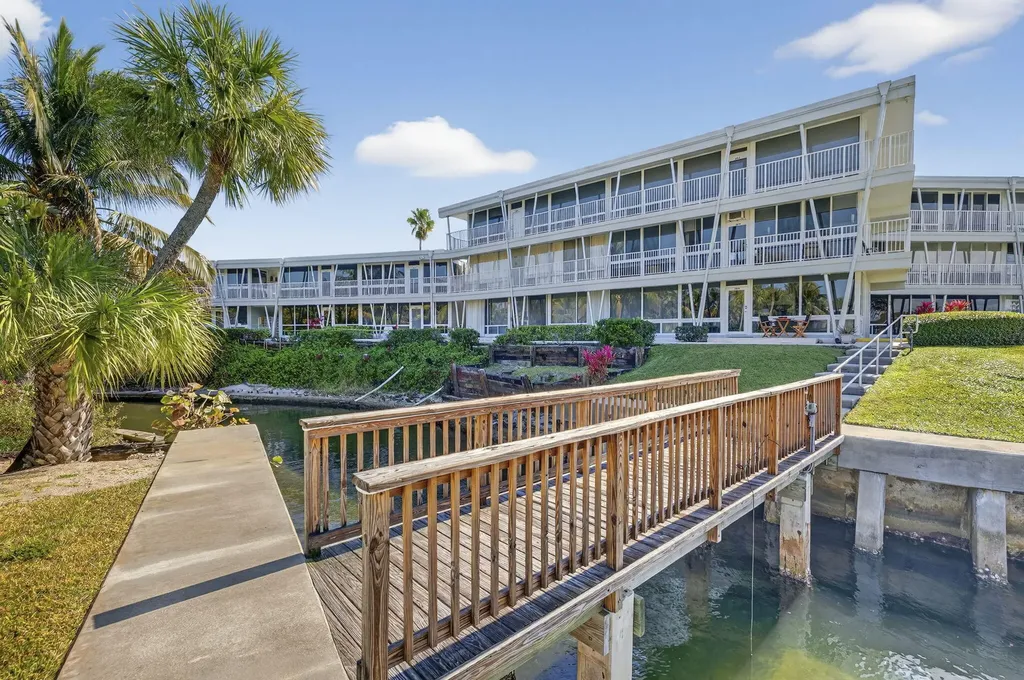 1221 Hillsboro Mile Hillsboro Beach FL 33062