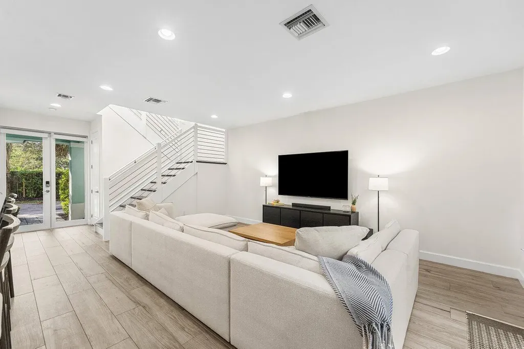 612 SW 15th Street Fort Lauderdale FL 33315