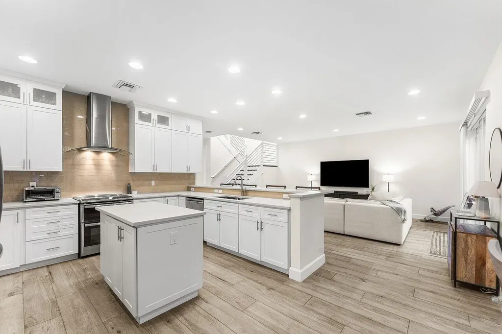 612 SW 15th Street Fort Lauderdale FL 33315