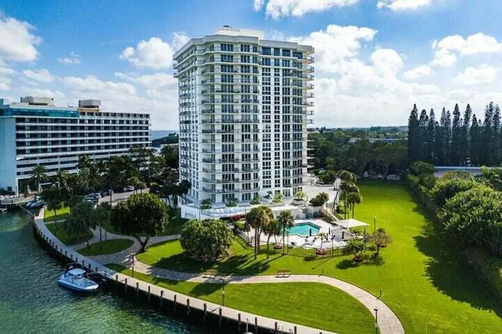 901 E Camino Real Boca Raton FL 33432