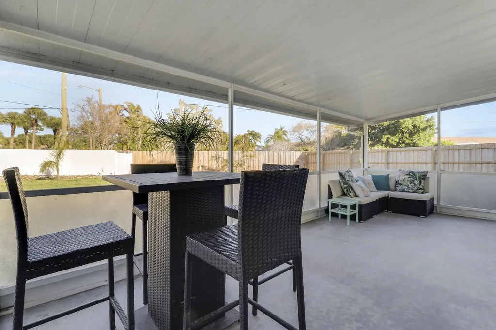 125 Arrowhead Circle Jupiter FL 33458