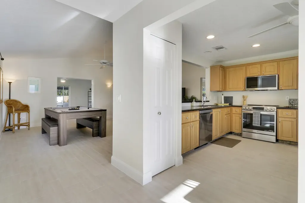 125 Arrowhead Circle Jupiter FL 33458