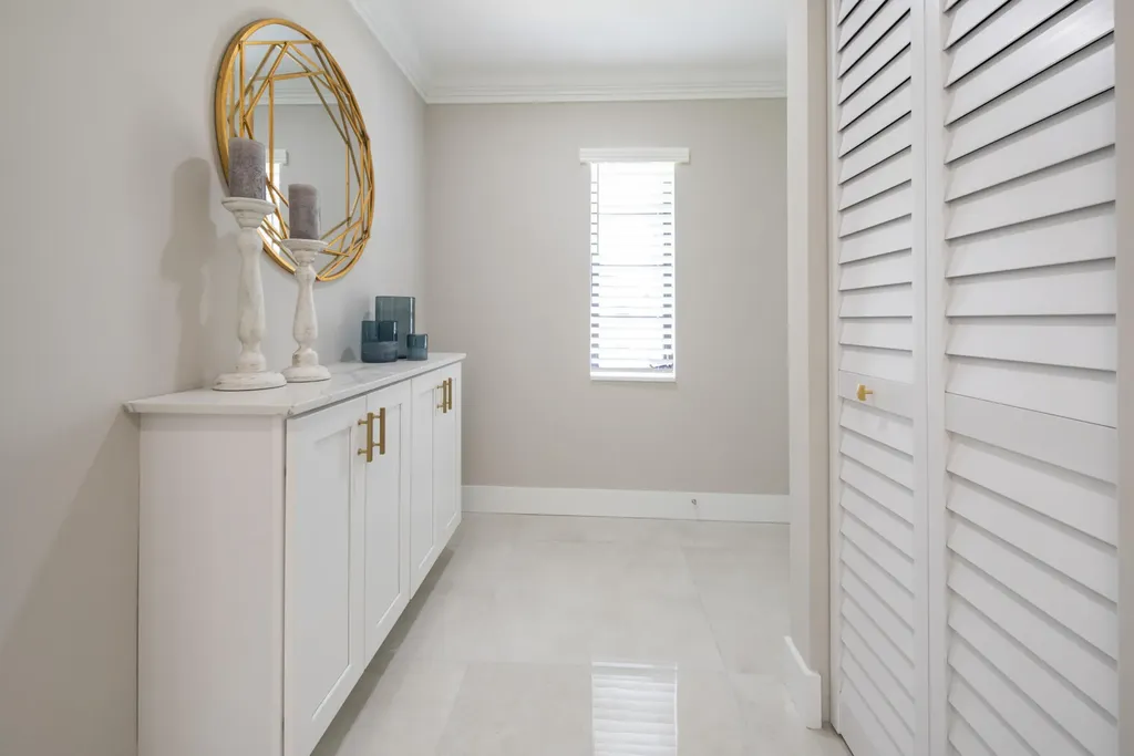 8535 Casa Del Lago Boca Raton FL 33433