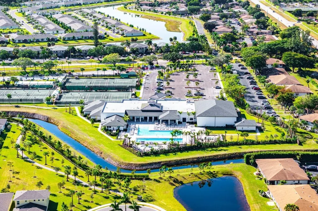 13921 Royal Palm Court Delray Beach FL 33484
