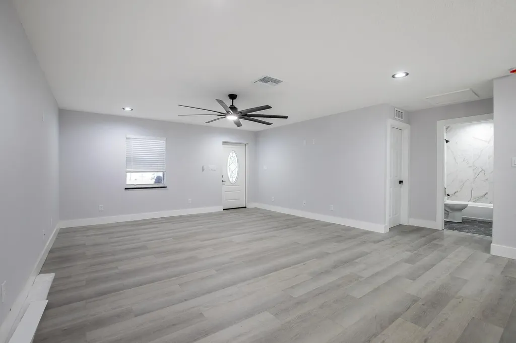332 W Ventura Avenue Clewiston FL 33440