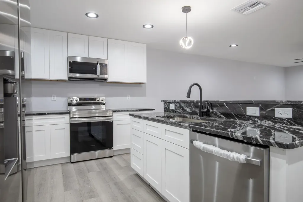 332 W Ventura Avenue Clewiston FL 33440