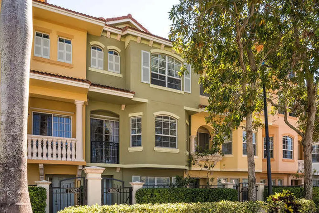 11860 Valencia Gardens Avenue Palm Beach Gardens FL 33410