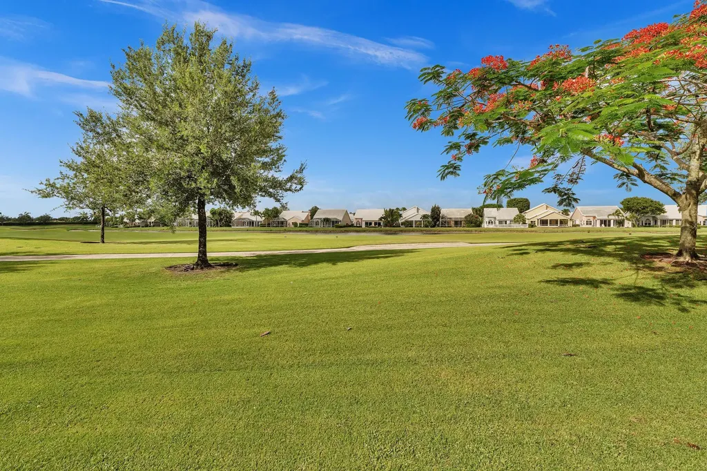 8099 Cassia Drive Boynton Beach FL 33472