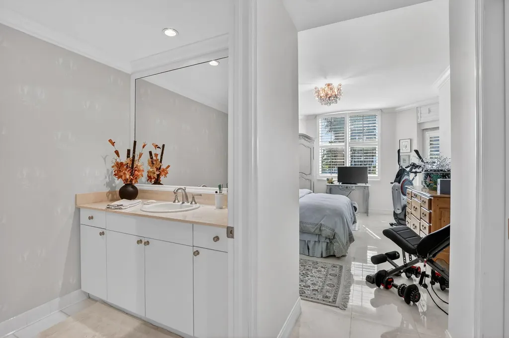 550 SE Mizner Boulevard Boca Raton FL 33432