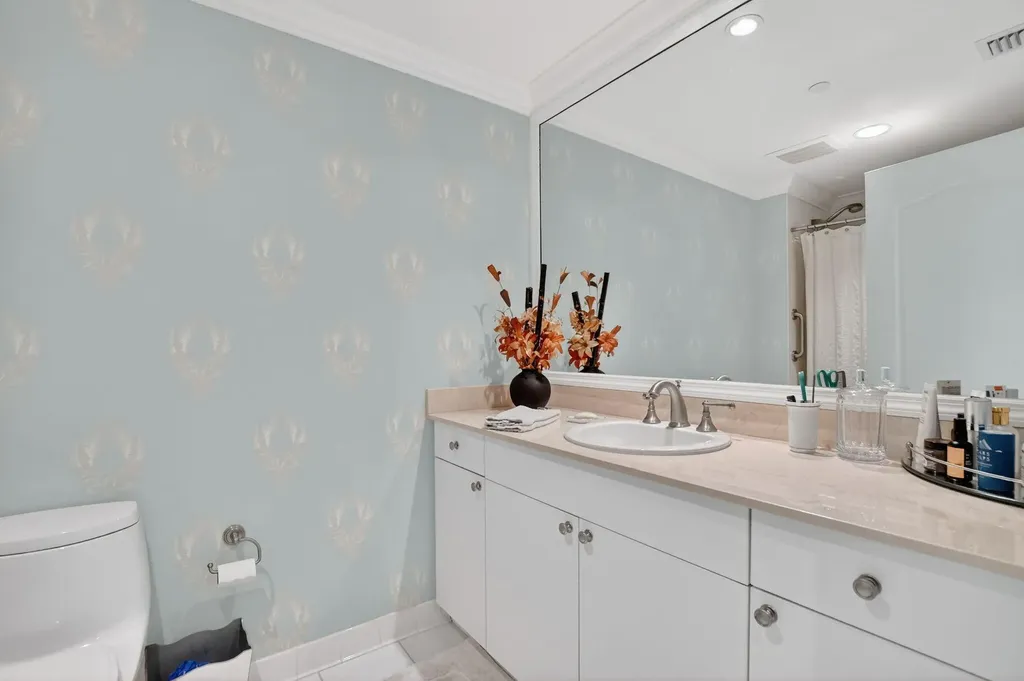 550 SE Mizner Boulevard Boca Raton FL 33432