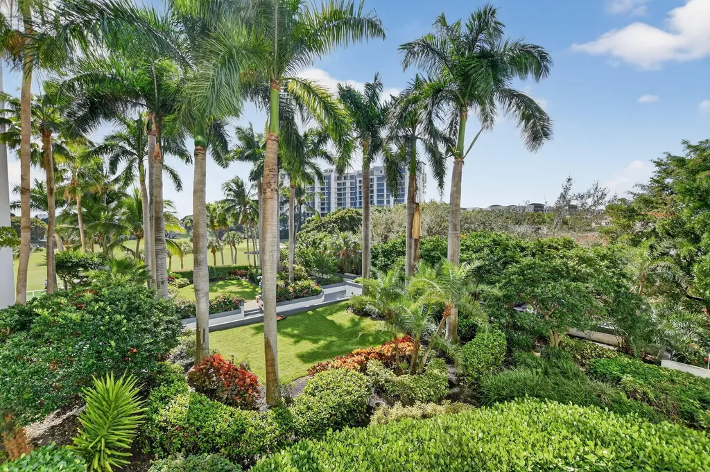 550 SE Mizner Boulevard Boca Raton FL 33432