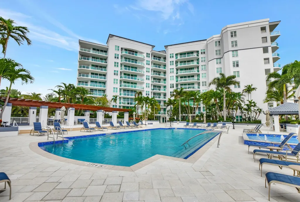 550 SE Mizner Boulevard Boca Raton FL 33432
