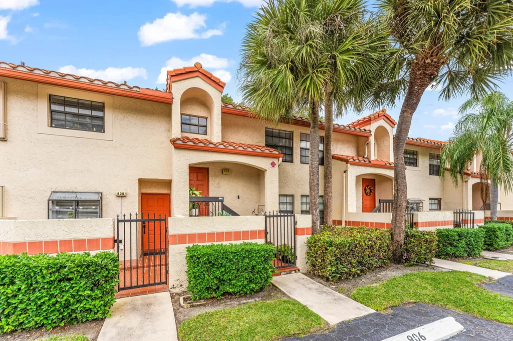 906 Congressional Way Deerfield Beach FL 33442
