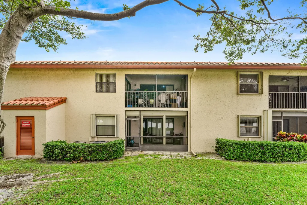 906 Congressional Way Deerfield Beach FL 33442