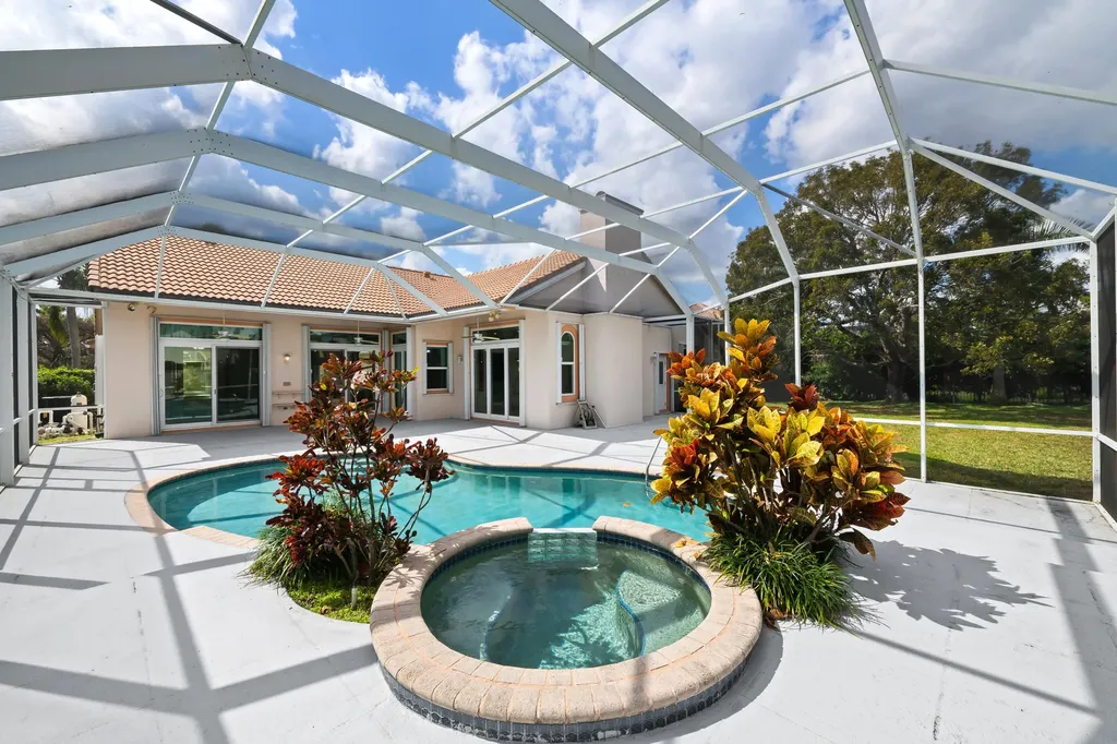 2730 Tecumseh Drive West Palm Beach FL 33409