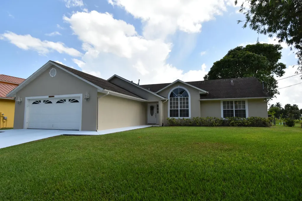 1654 SW Lexington Drive Port St Lucie FL 34953