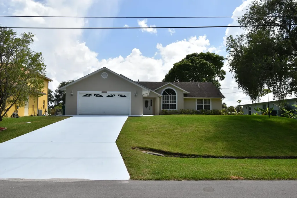 1654 SW Lexington Drive Port St Lucie FL 34953