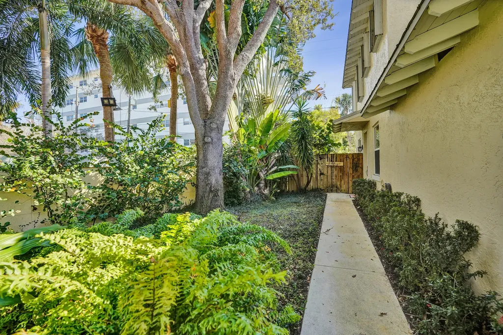 848 SE 4th Court Deerfield Beach FL 33441