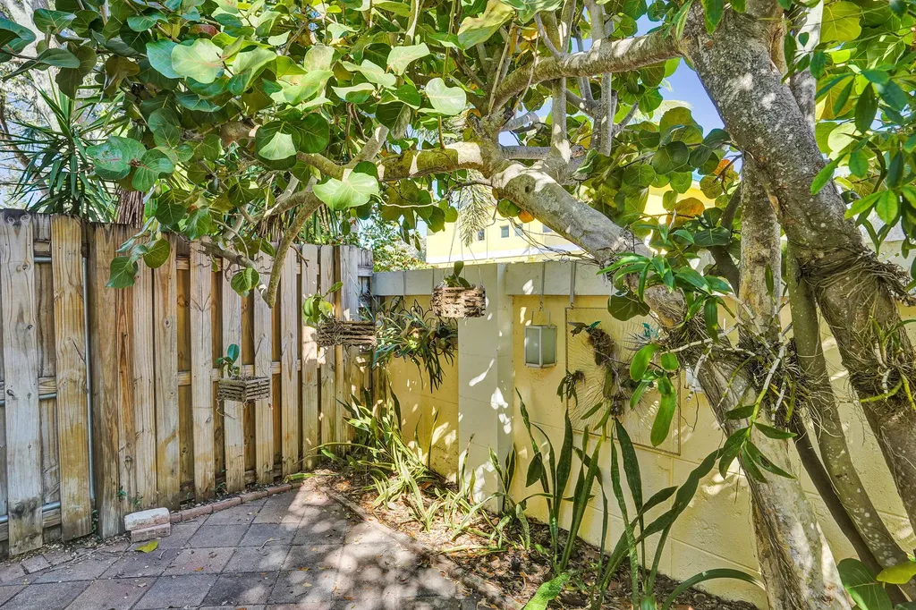 848 SE 4th Court Deerfield Beach FL 33441