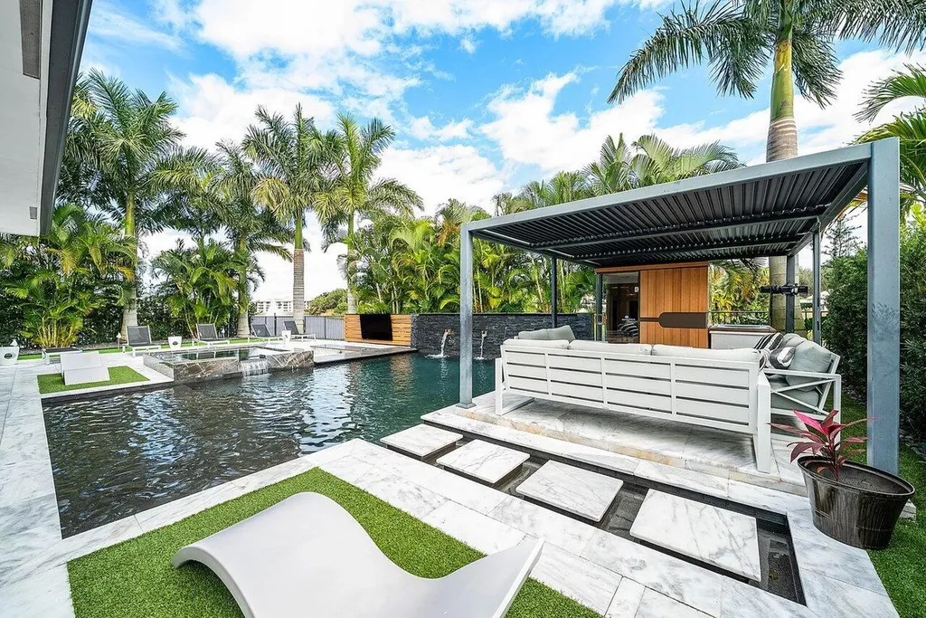 3019 Gin Berry Way West Palm Beach FL 33401