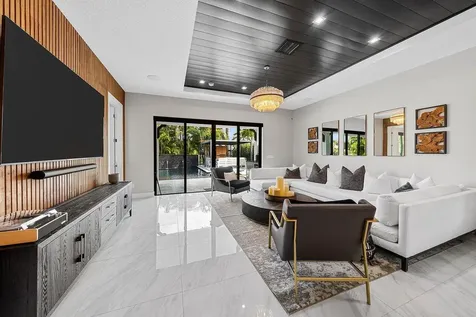 3019 Gin Berry Way West Palm Beach FL 33401