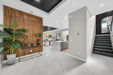 3019 Gin Berry Way West Palm Beach FL 33401
