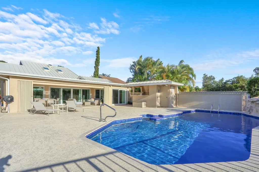 352 River Edge Road Jupiter FL 33477