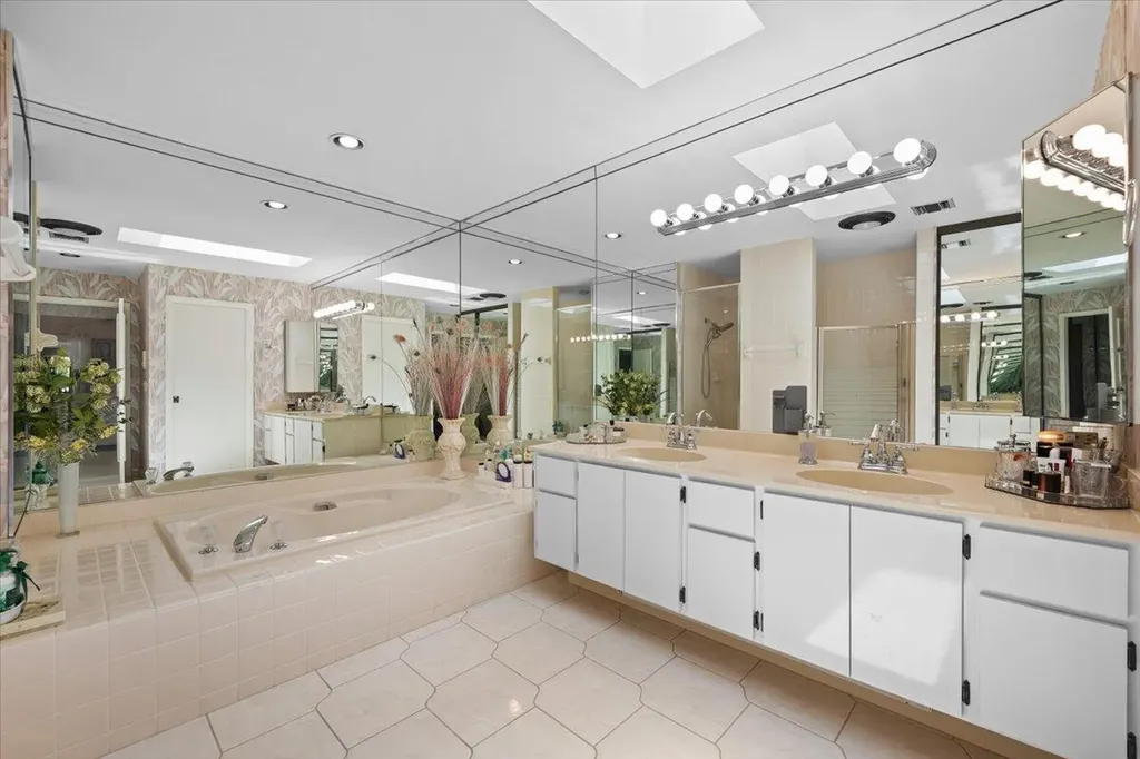 352 River Edge Road Jupiter FL 33477