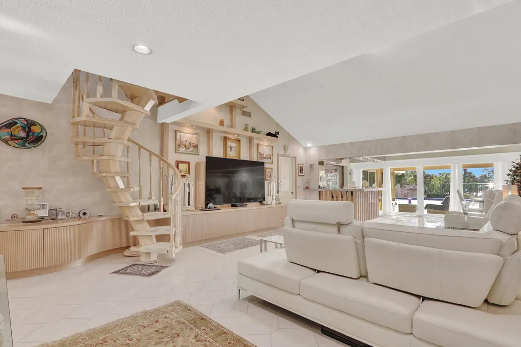 352 River Edge Road Jupiter FL 33477