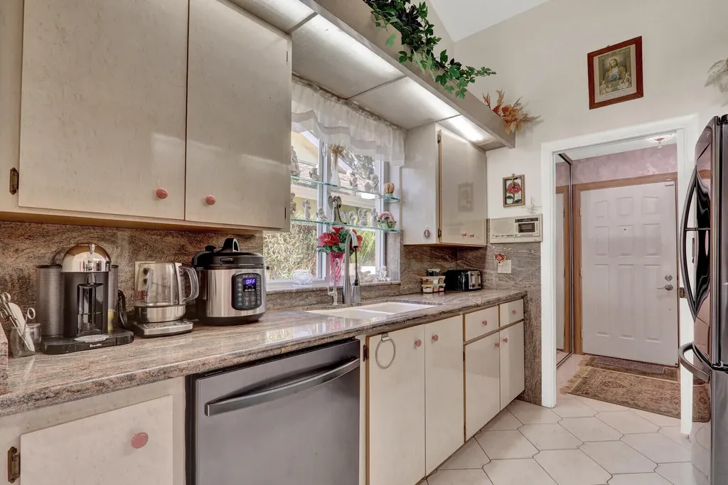 352 River Edge Road Jupiter FL 33477