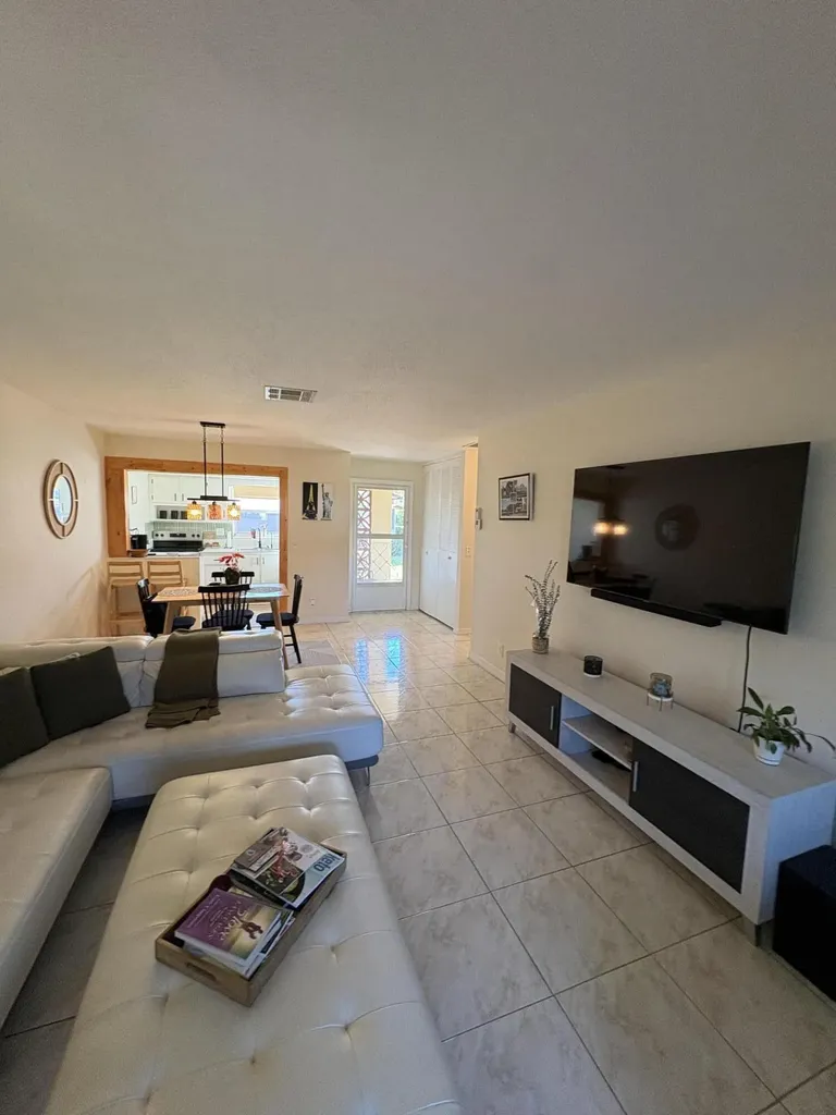 2966 Crosley Drive E West Palm Beach FL 33415