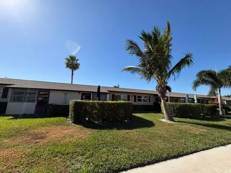 2966 Crosley Drive E West Palm Beach FL 33415