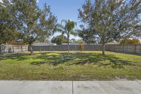 273 NE Orchard Street Port St Lucie FL 34983
