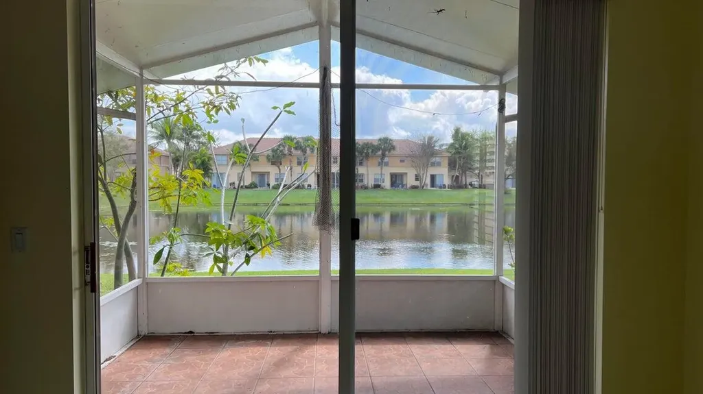 274 River Bluff Lane Royal Palm Beach FL 33411