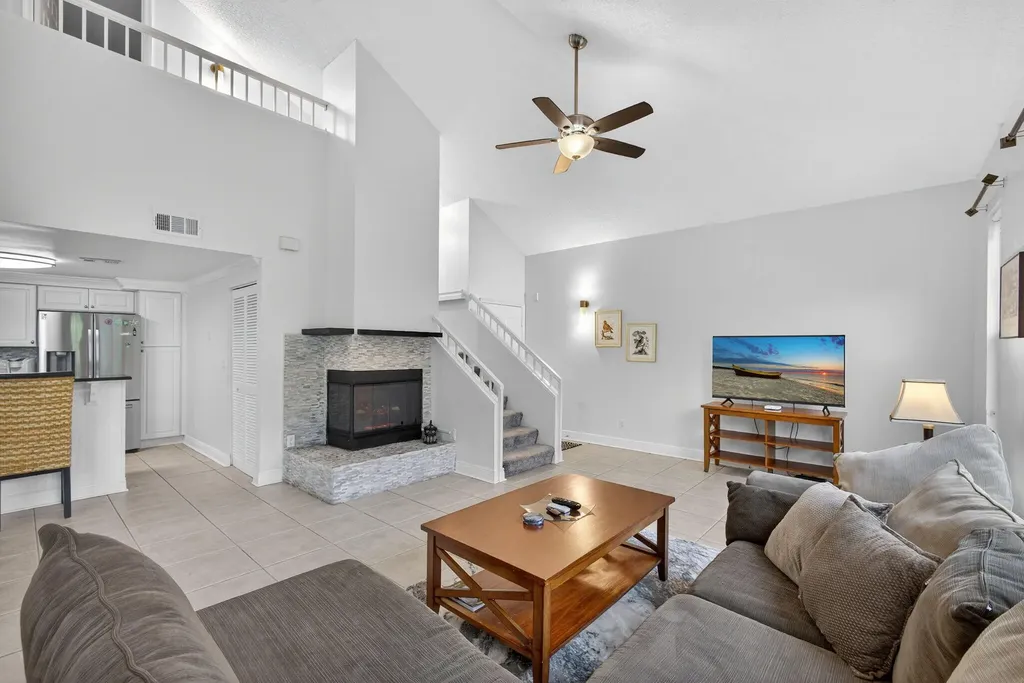 1609 Mizzenmast Way Jupiter FL 33477