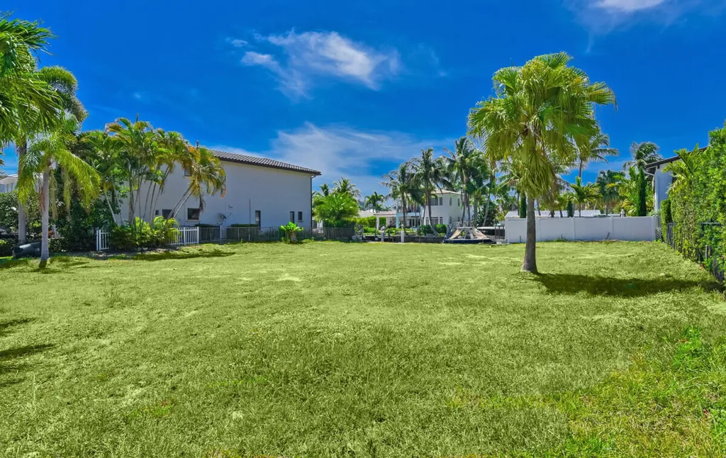 808 NE Bay Cove Street Boca Raton FL 33487