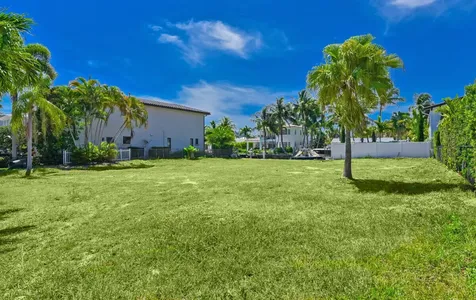 808 NE Bay Cove Street Boca Raton FL 33487