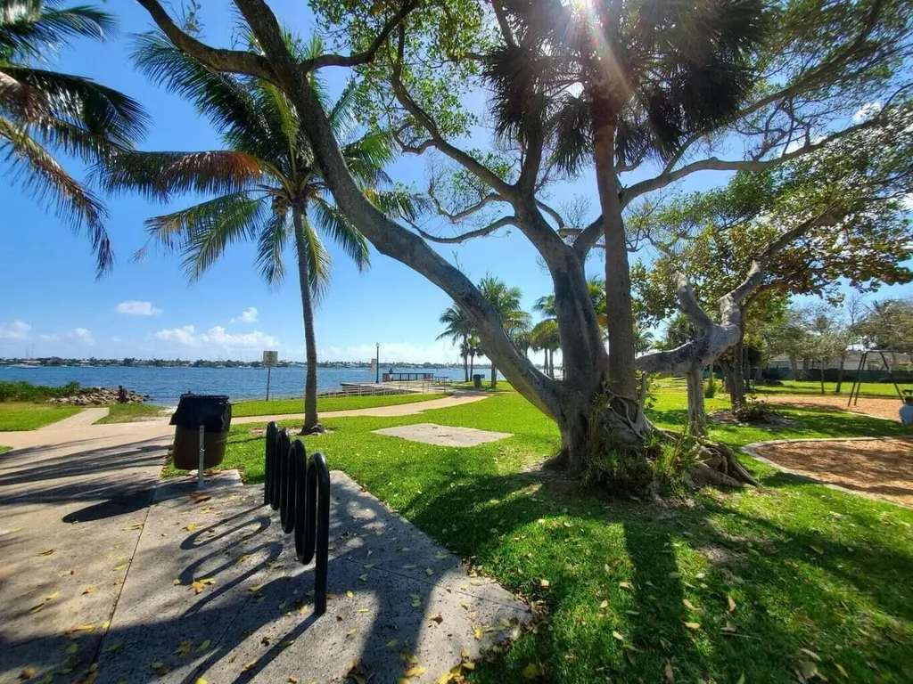 403 50th Street West Palm Beach FL 33407