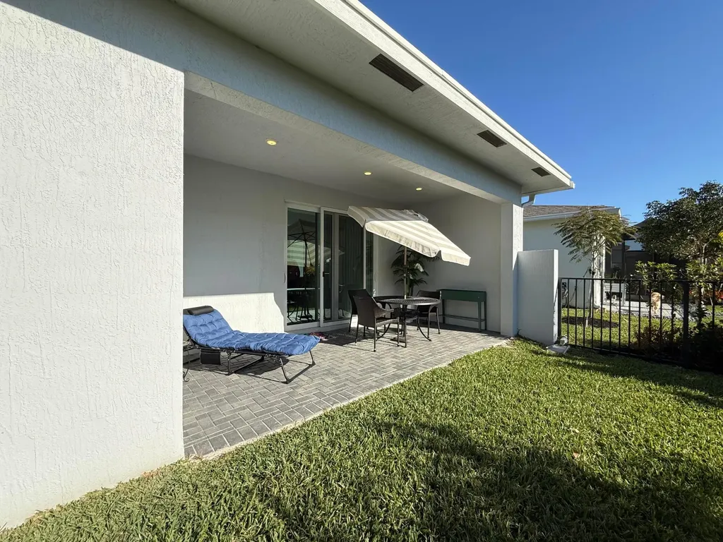 5758 Graceful Way Delray Beach FL 33484