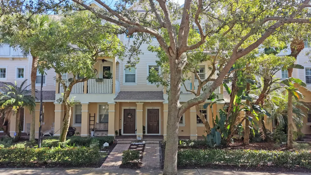 285 E Bay Cedar Circle Jupiter FL 33458