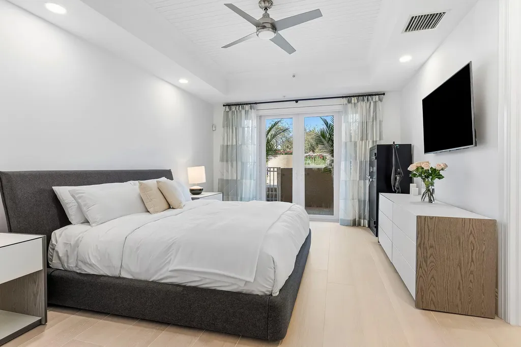 122 SE 6th Avenue Delray Beach FL 33483