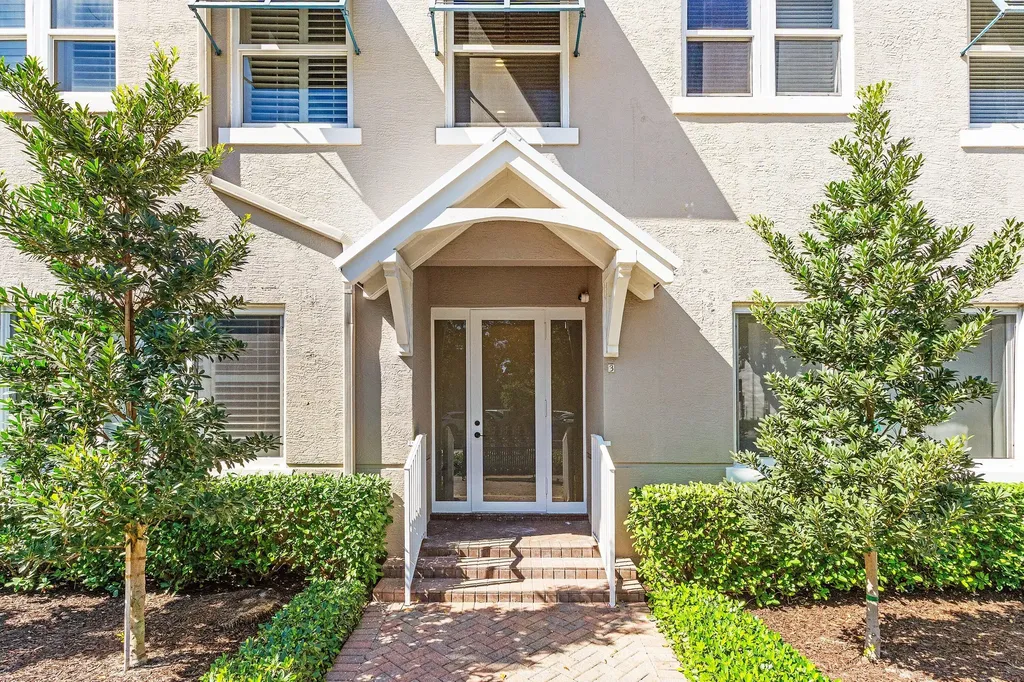122 SE 6th Avenue Delray Beach FL 33483