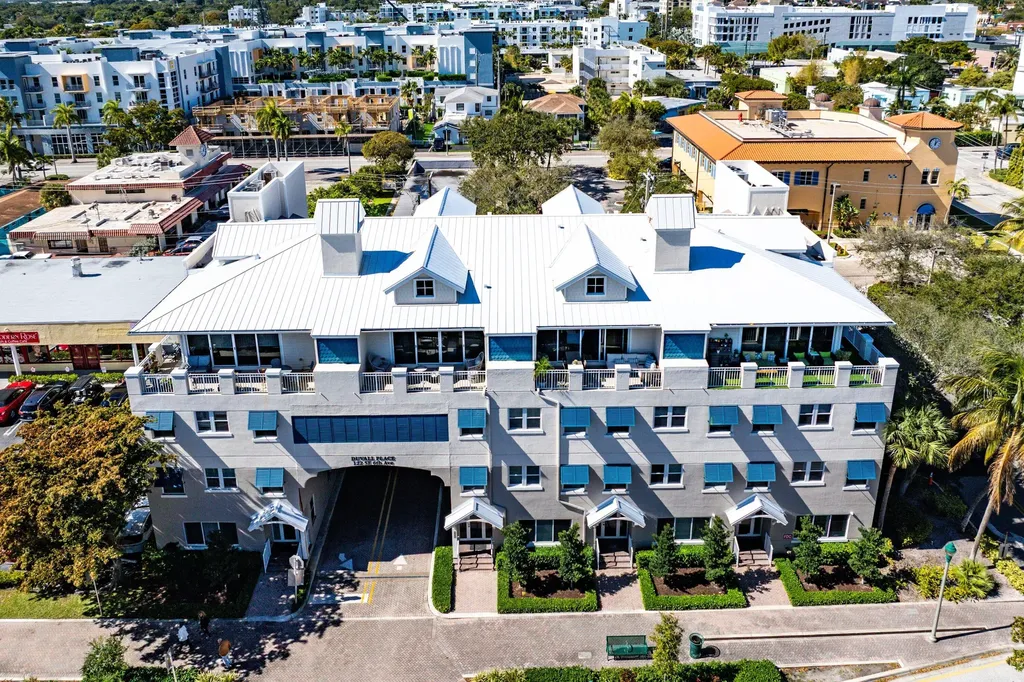 122 SE 6th Avenue Delray Beach FL 33483