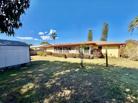 162 SW Ewing Avenue Port St Lucie FL 34983
