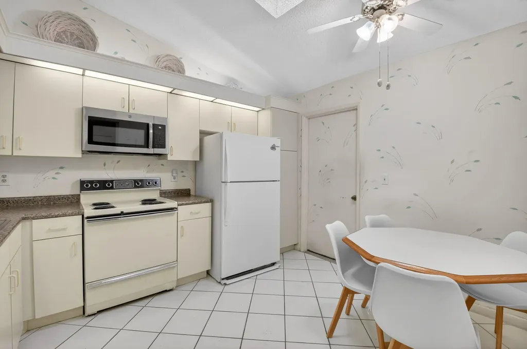 5900 Sunswept Lane Boynton Beach FL 33437