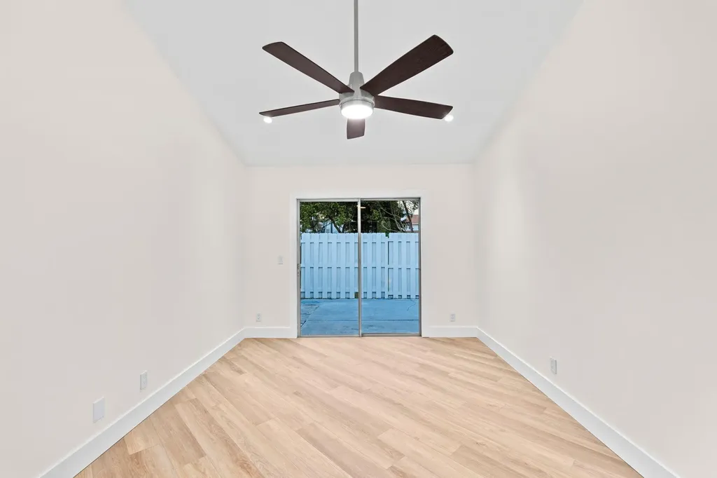 1662 Royal Forest Court West Palm Beach FL 33406