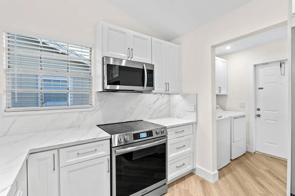 1662 Royal Forest Court West Palm Beach FL 33406