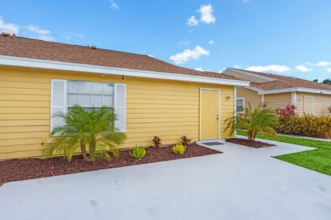 1662 Royal Forest Court West Palm Beach FL 33406