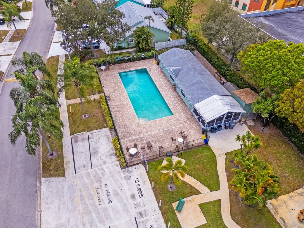 1658 Royal Forest Court West Palm Beach FL 33406
