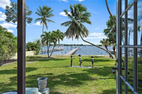 122 S Lake Drive Lantana FL 33462